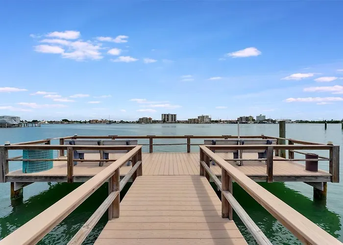 Waterfront Heated Pool 2 Mins 2 Apartment