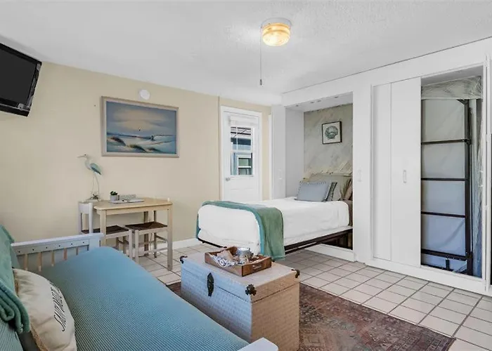 Waterfront Heated Pool 2 Mins 2 Apartment Clearwater Beach